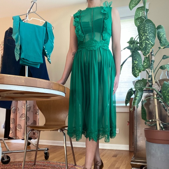 Elegant Green Lace Ted Baker Dress Size 0 - Picture 2 of 8